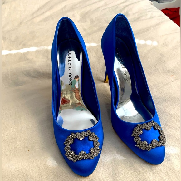 Blue Pumps - Picture 1 of 3